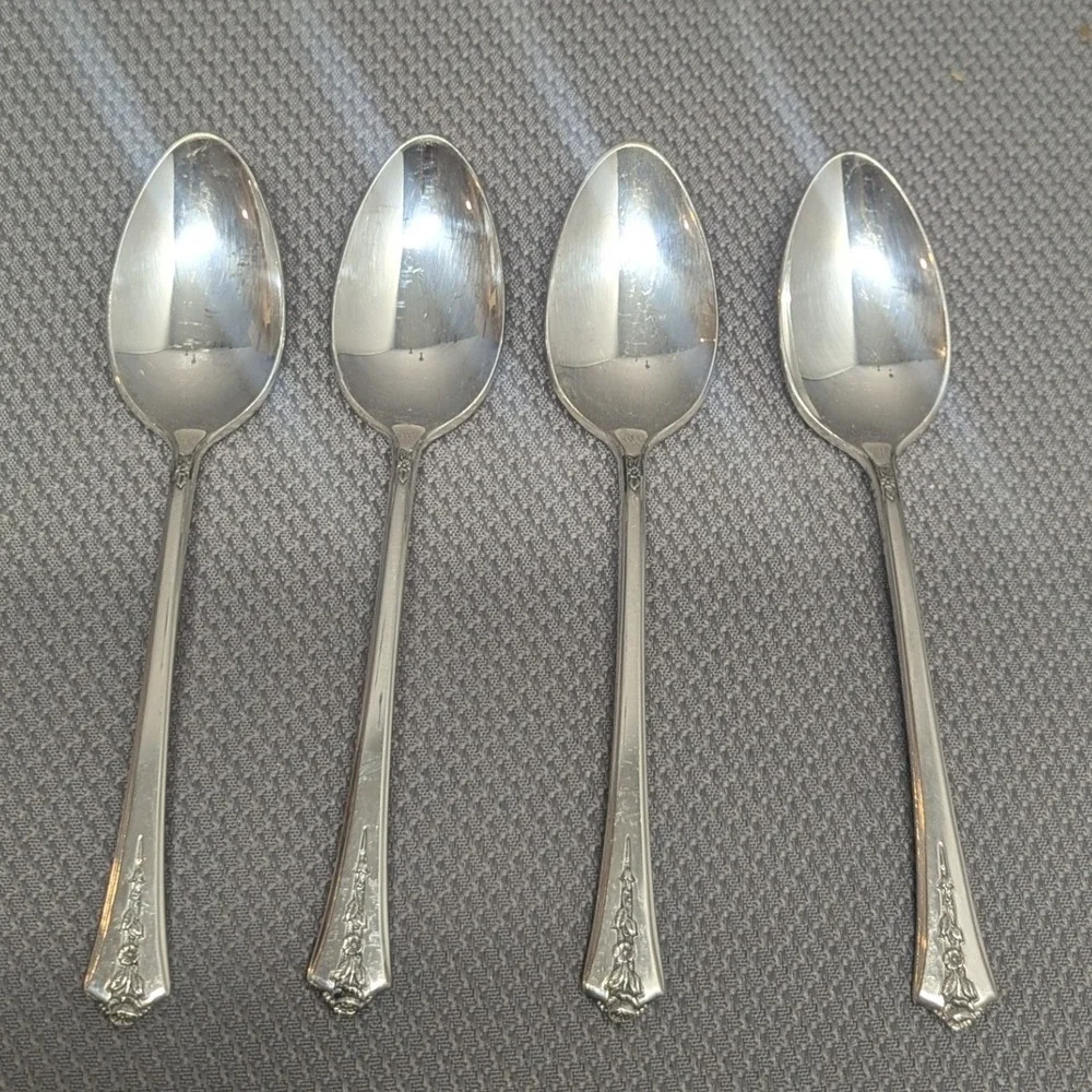 Vintage Holmes & Edwards Spring Garden Silverplate Teaspoons Set of 4 Floral